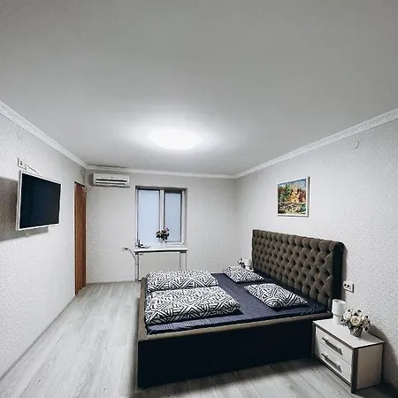 Однокімнатна Дизайнерська Квартира Поруч З Термальними Водами Berehove  Exterior photo